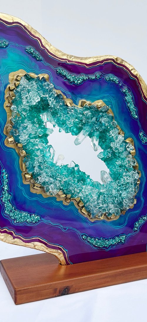 Geode Slice "Malachite purple" by Alexandra Dobreikin