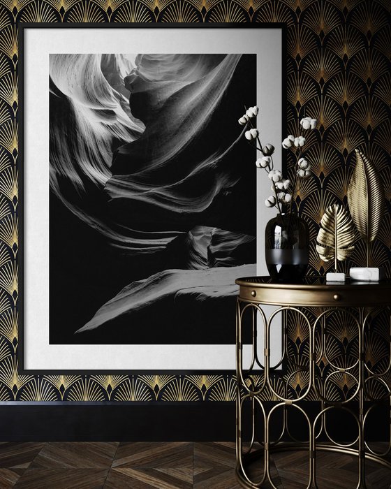 Contours of Time V — Veiled Current