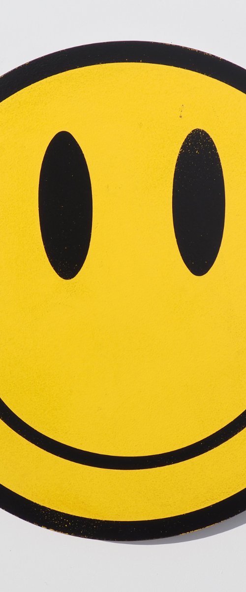Large Distressed Smiley Face No10 by Show Pony