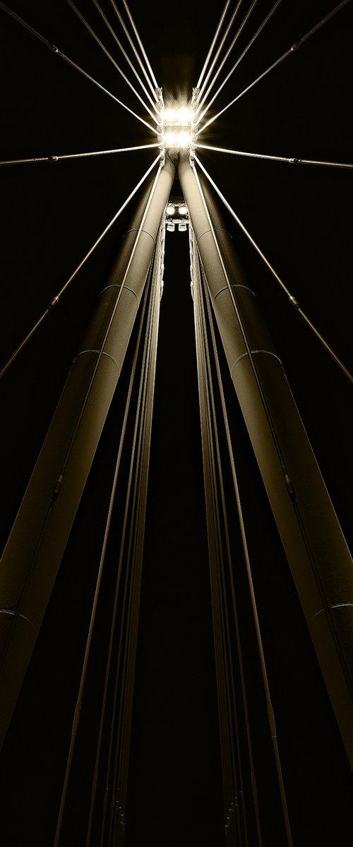 Passing through the Core (Golden Jubilee Bridge) by JGC Braticius