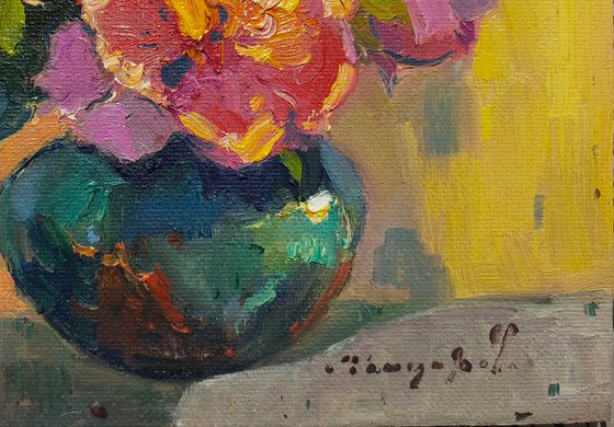 Peonies in a Round Vase