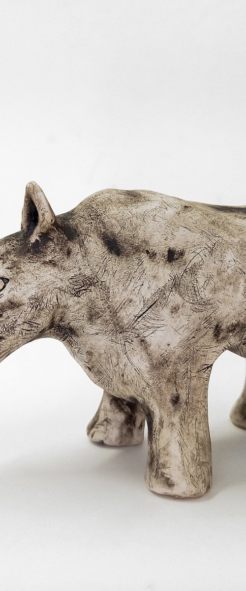 Rhino. Ceramic sculpture by Izabel Nemechek