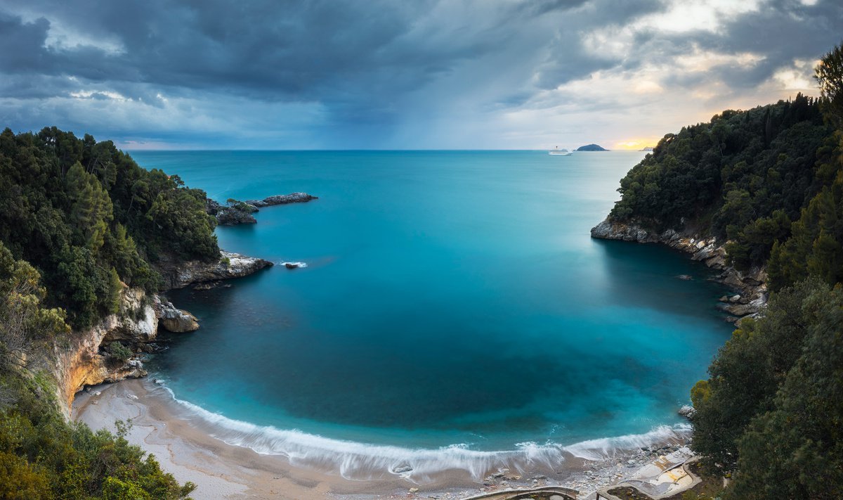 Photorealistic Landscape Photograph By Giovanni Laudicina, 35 X 21, Eco Del Mare, Original Artwork