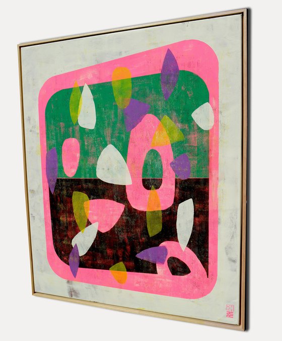 Fractured neon pink in green