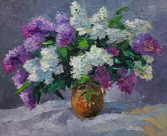 Lilac in a jug