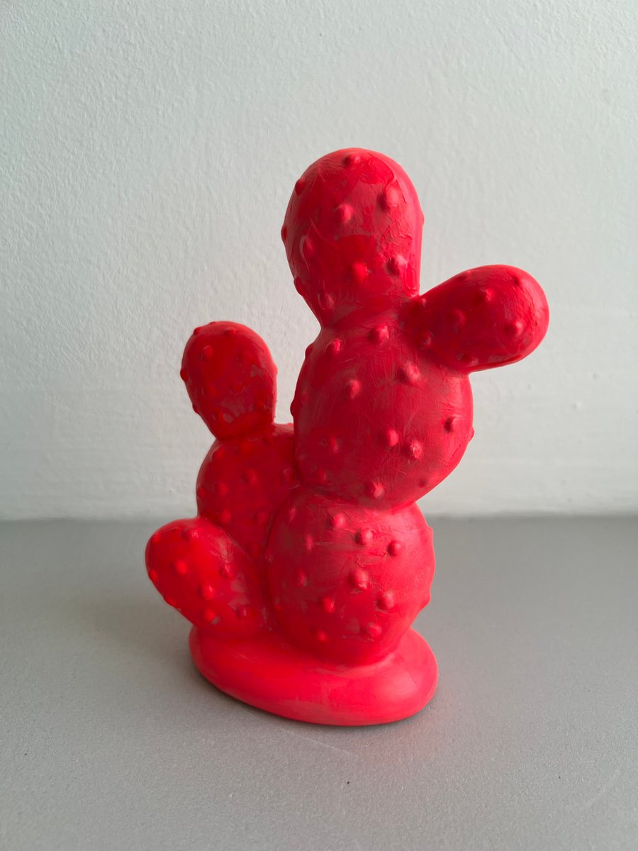 AUTHENTICITY - small ceramic sculpture fluorescent pink by Sasha Robinson