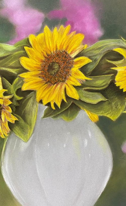 Sunflowers in vase by Maxine Taylor