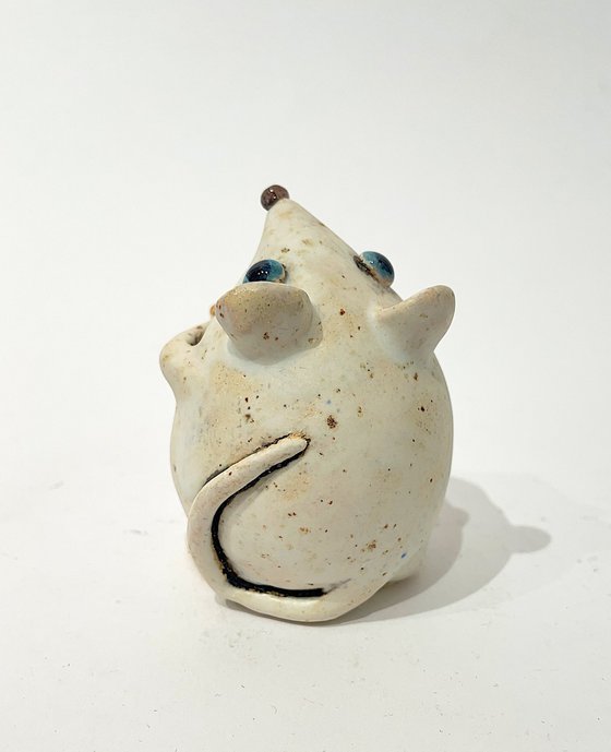 White Charming Mouse
