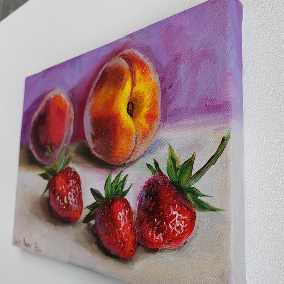 Peaches and cheery fruits