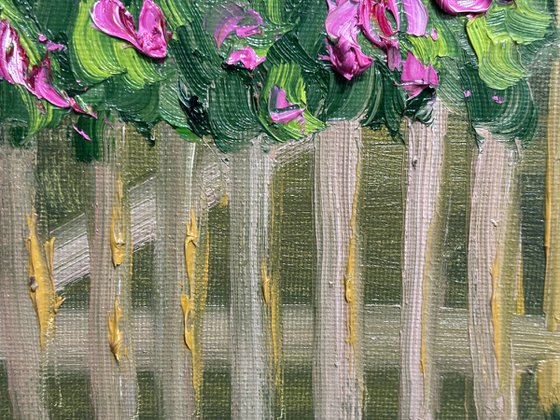 Flowers over de fence