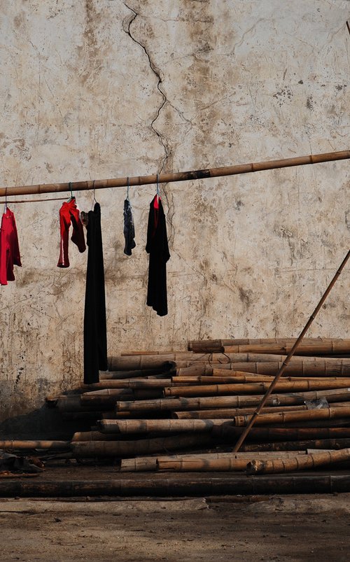 Yangtze River Laundry by Jacek Falmur