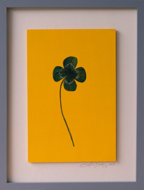 Fourleaves clover yellow by Lene Bladbjerg