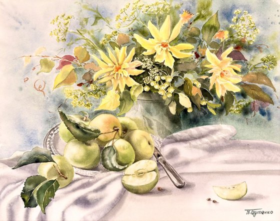 First apples of summet