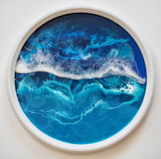Round window with seaview