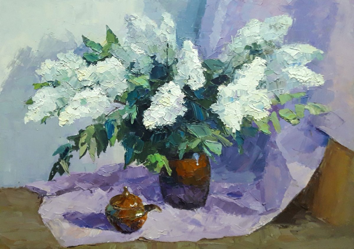 White lilac by Boris Serdyuk