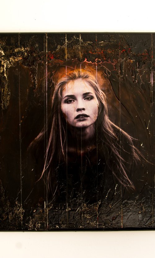 Anticipation XXL - Artwork on tabletop by Rouzbeh Tahmassian