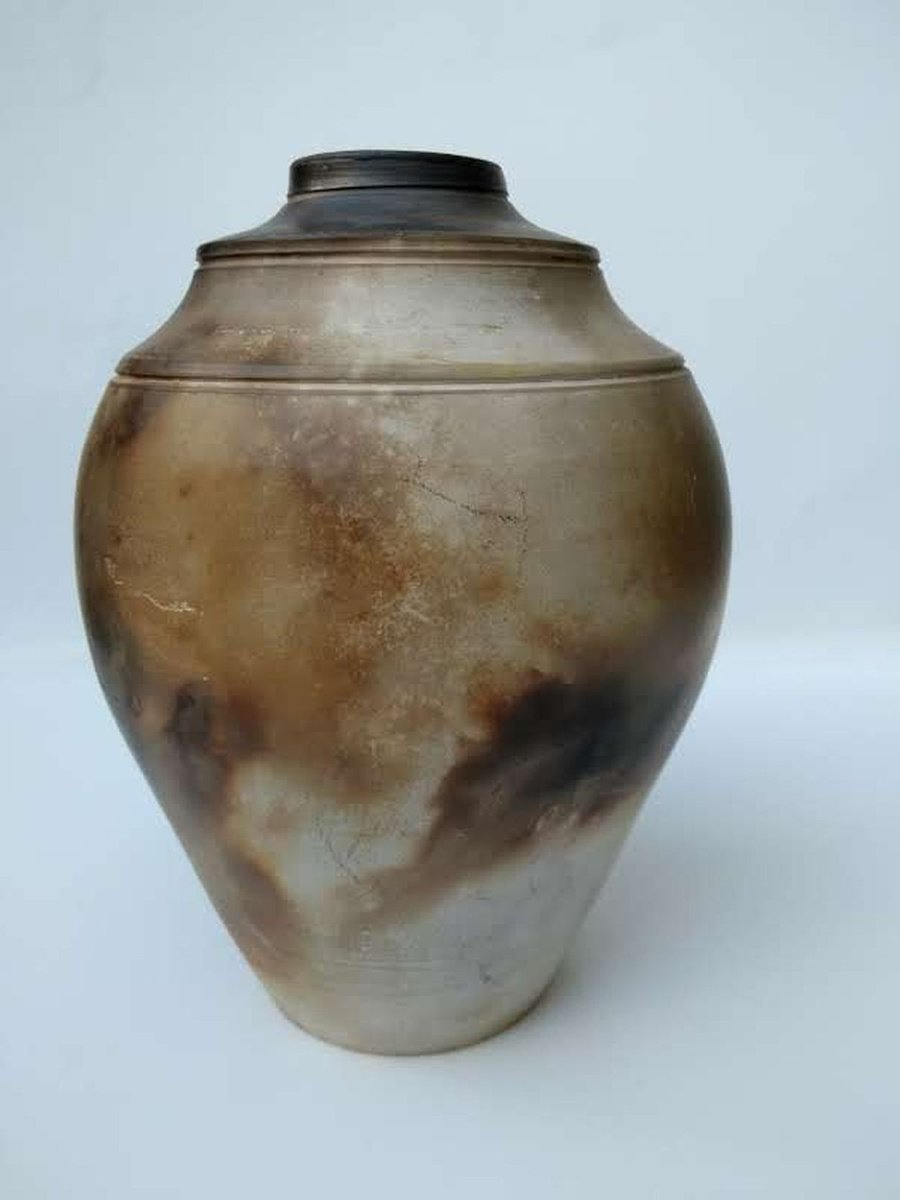 Smoke-fired Vessel by Monique Robben- Andy Sheppard