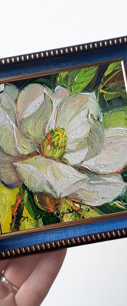 Magnolia oil painting by Nataly Derevyanko