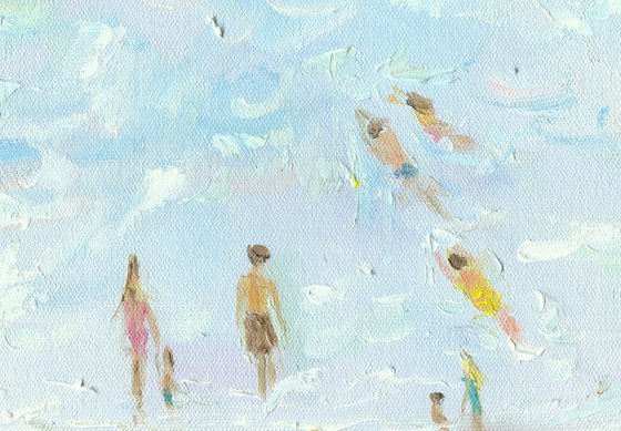 PEOPLE SWIMMING IN THE SEA