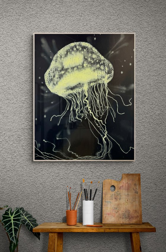 Jellyfish neon yellow