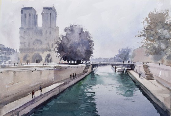 floating by the Paris 2 (Notre Dame)