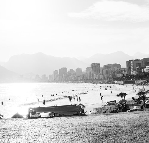 Sunday morning in Rio by Rafael Campezato