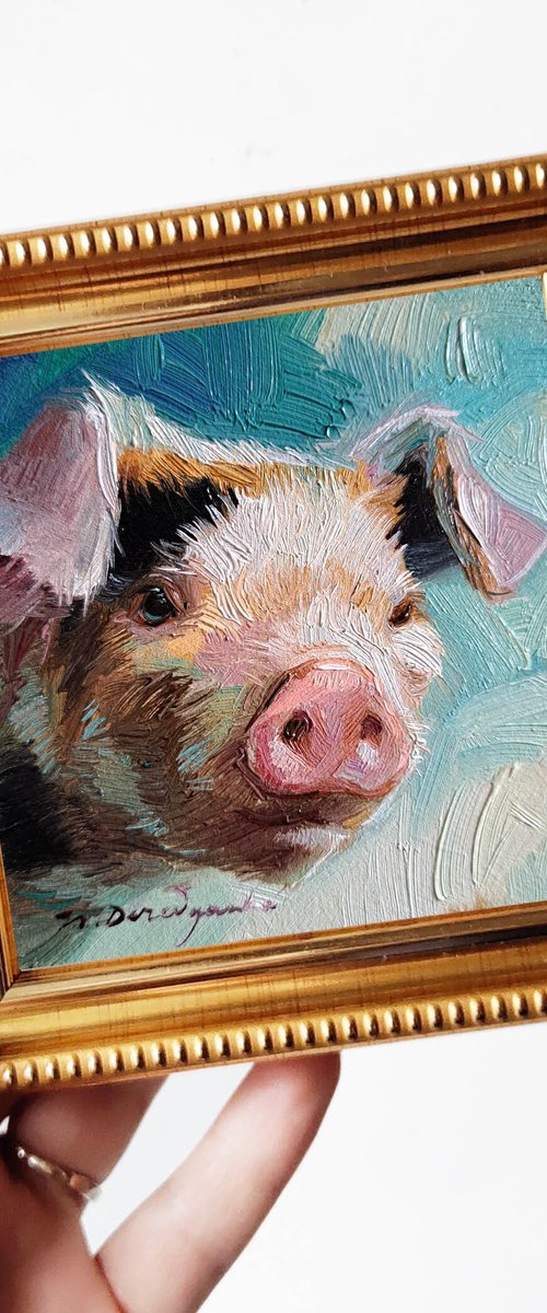 Pig portrait by Nataly Derevyanko
