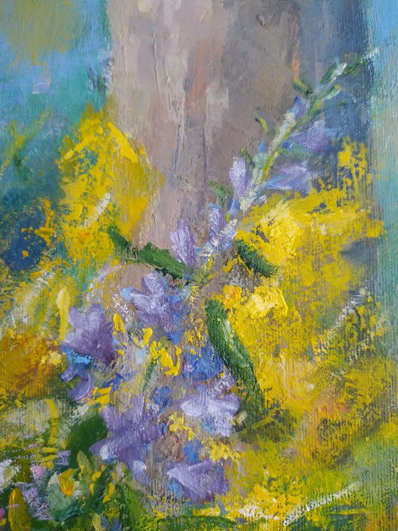 Summer bouquet on the bench