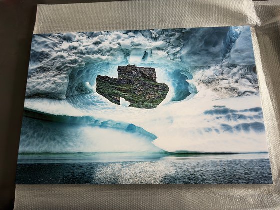 GLIMPSE FROM ICE