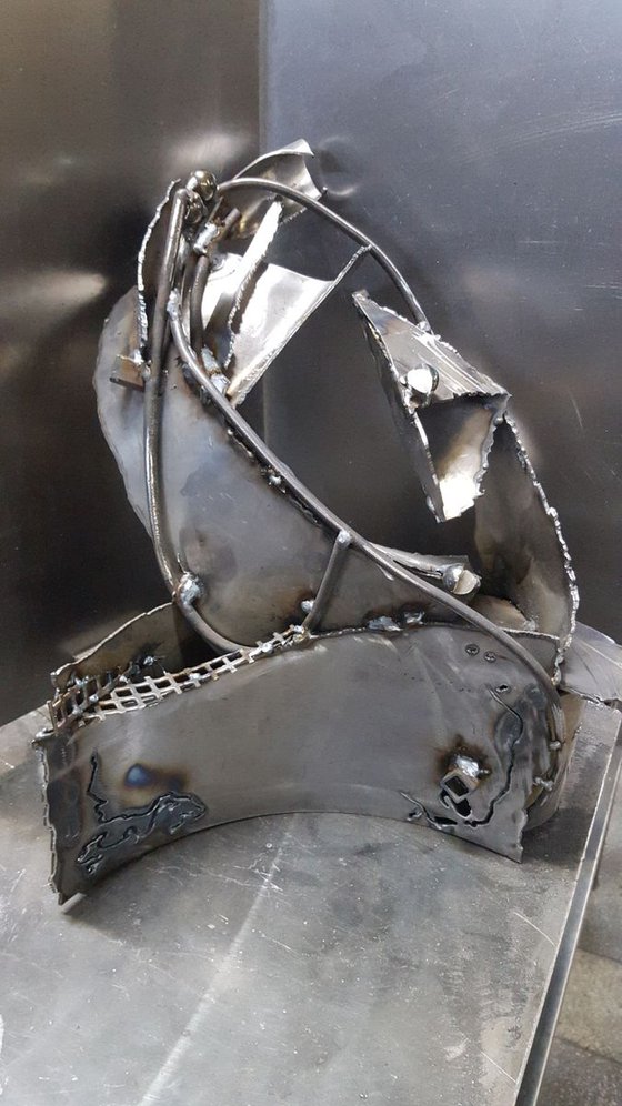 Deconstructivism morphysim oneiric eternity still life abstract pot metal iron welding sculpture by Kloska