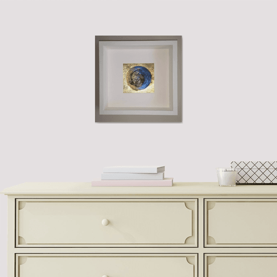 Gold moon