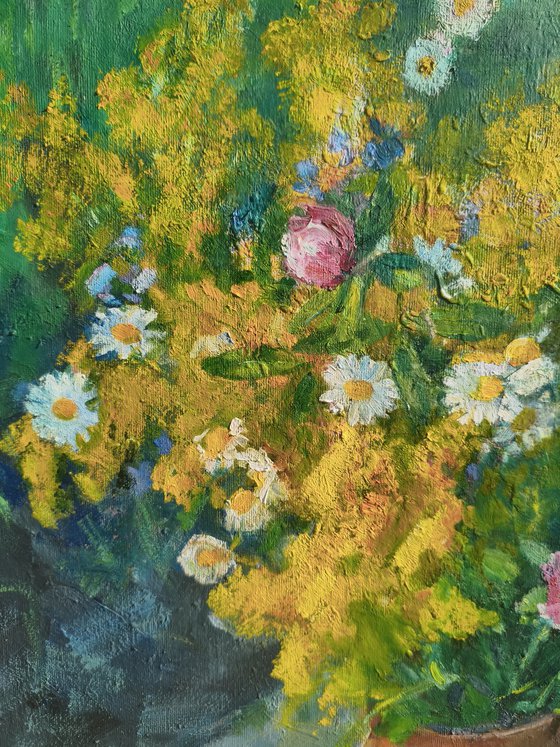 Summer bouquet on the bench