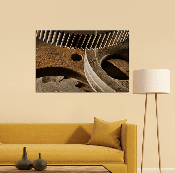 Old Gear Steel VI on Dibond with Plexiglass