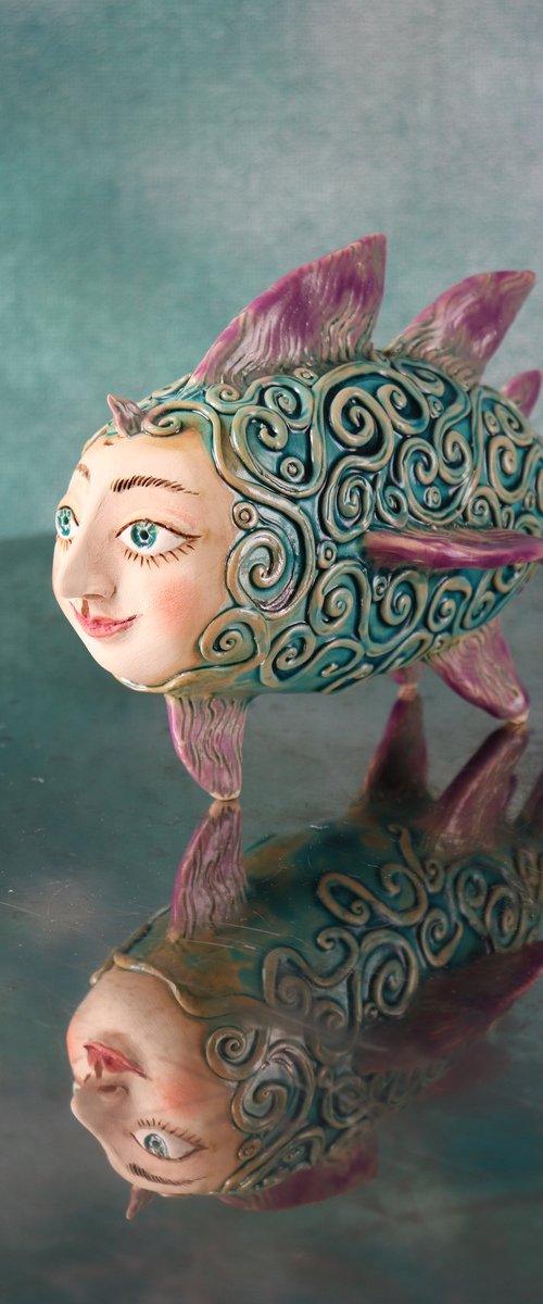 Purple Fins Fish.  Sculpture by Yalonetski by Elya Yalonetski