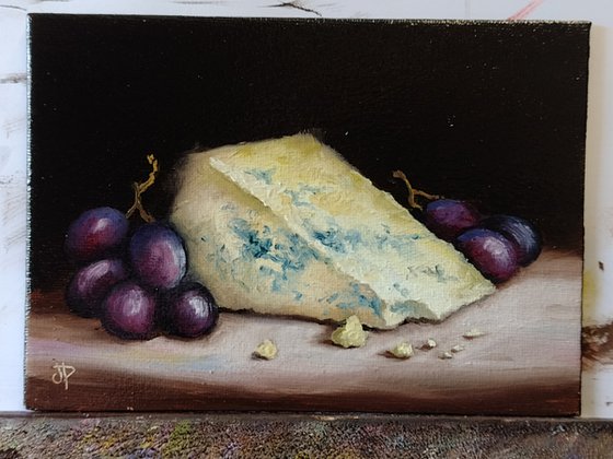 Blue Stilton Cheese with grapes