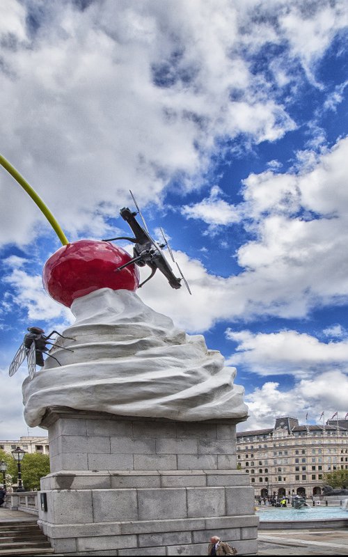 Trafalgar Square Fourth Plinth swirl of cream by Yasen Tsonev