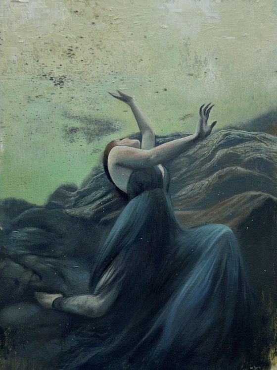 Green lake. Woman underwater