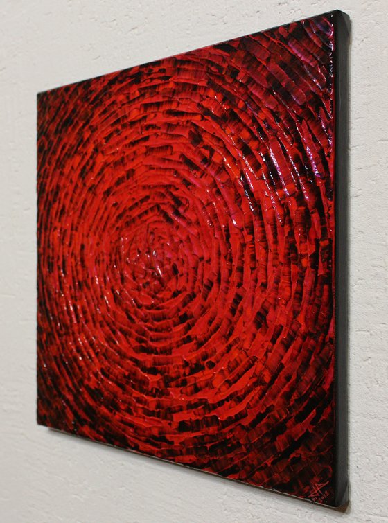 Red concentric shine