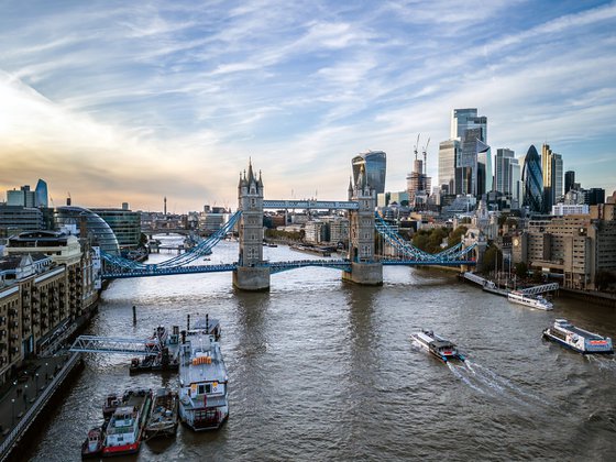 THE BEAUTIFUL TOWER BRIDGE