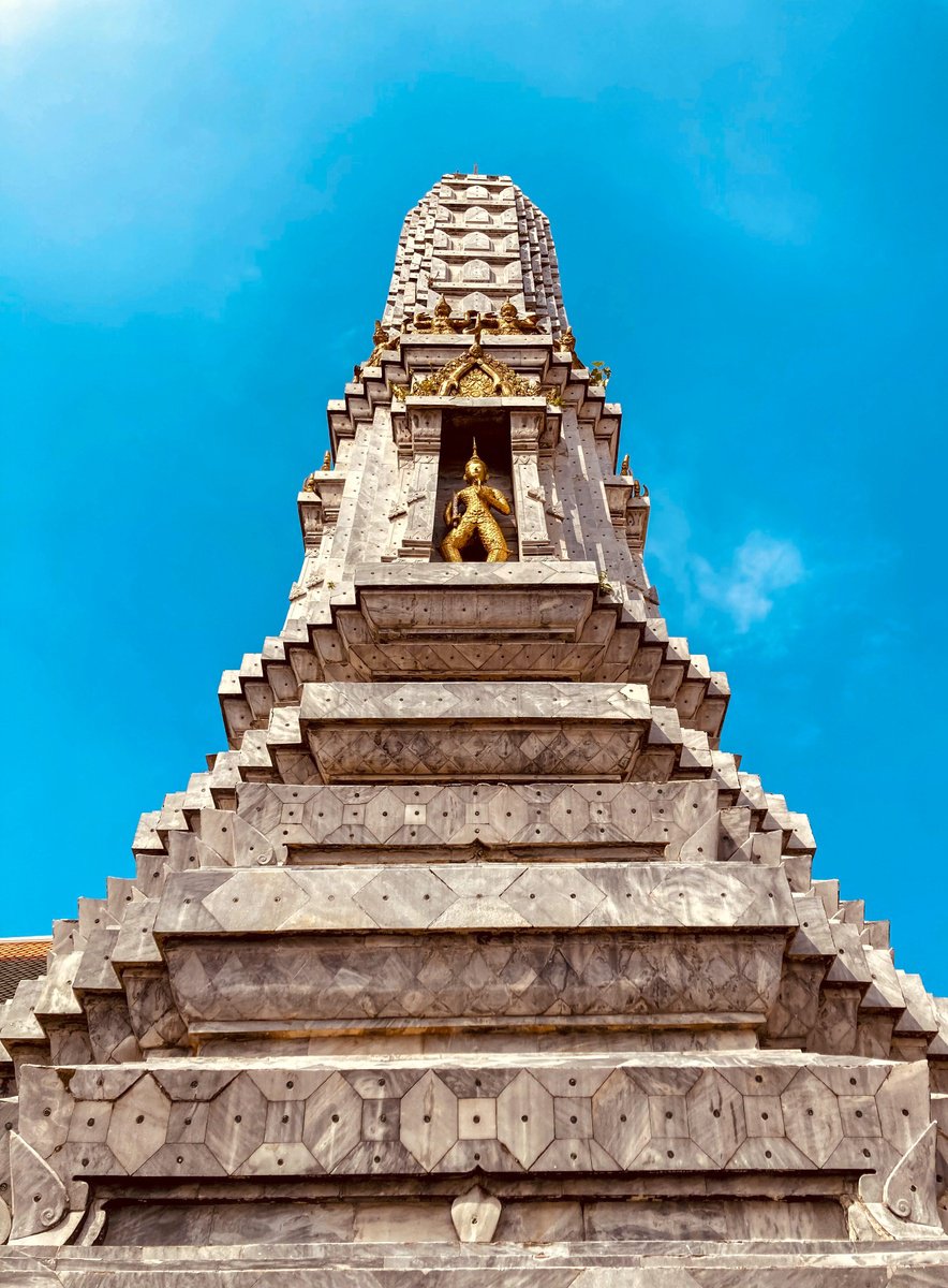 Buddha temple by Sumit Mehndiratta
