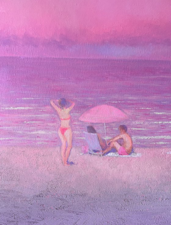 Pink evening at the sea