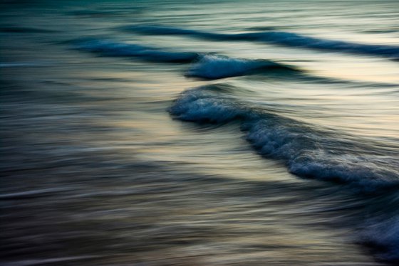 Waves I | Limited Edition Fine Art Print 1 of 10 | 90 x 60 cm