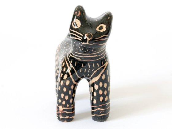 Ceramic sculpture Cat  7 x 7 x 3.5 cm