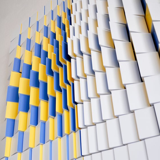 Blue-yellow radiance