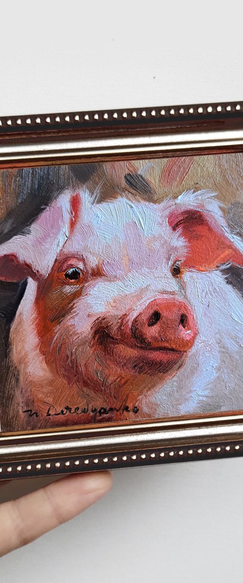 Pig portrait by Nataly Derevyanko