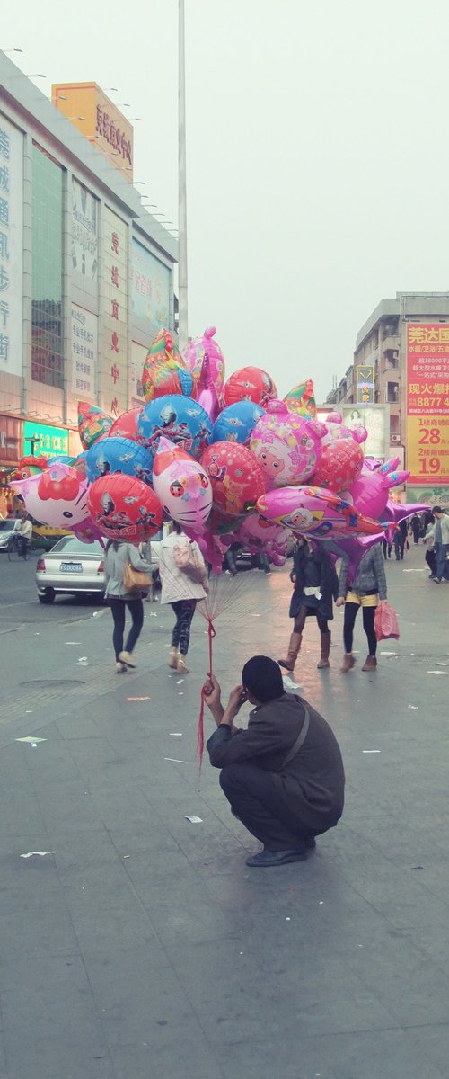 The Balloon Man by Serge Horta