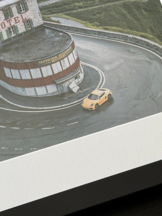YELLOW PORSCHE CLASS