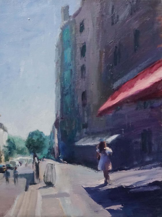 Calm on the main boulevards