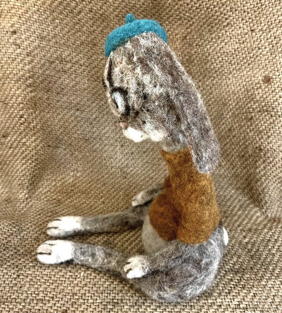 Cat MAGGIE, felted wool