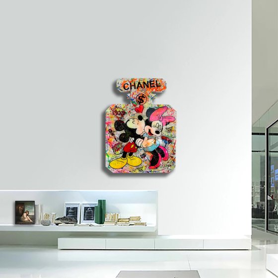 Kiss Chanel Mickey